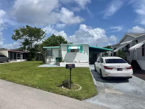 8721 SW 22nd, Davie, FL 33324