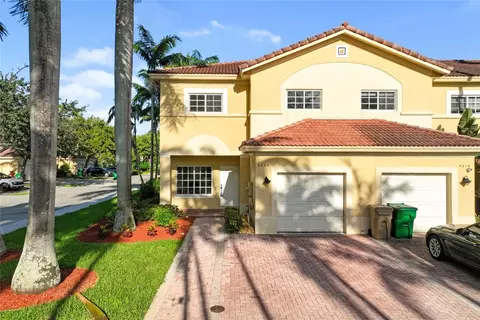 4224 W Stonecreek #4224, Hollywood, FL 33024