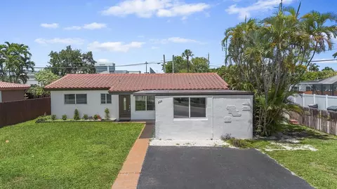 326 N 32nd Ave, Hollywood, FL 33021