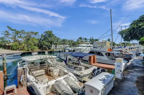 2563 NE 15th St #2563, Pompano Beach, FL 33062