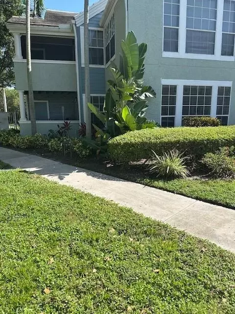 1000 Crystal Way #A, Delray Beach, FL 33444