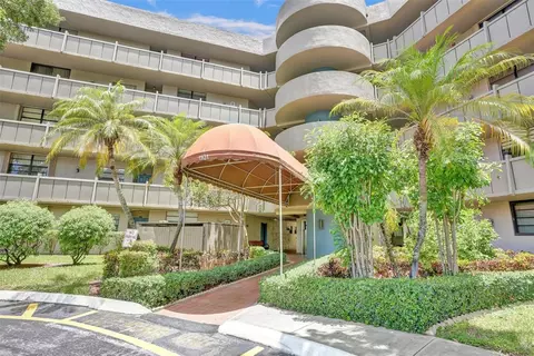 1101 Colony Pt #403, Pembroke Pines, FL 33026