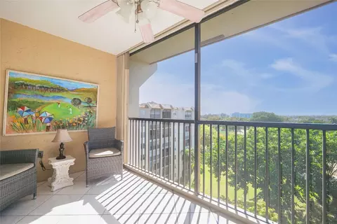 3910 Inverrary #807-B, Lauderhill, FL 33319