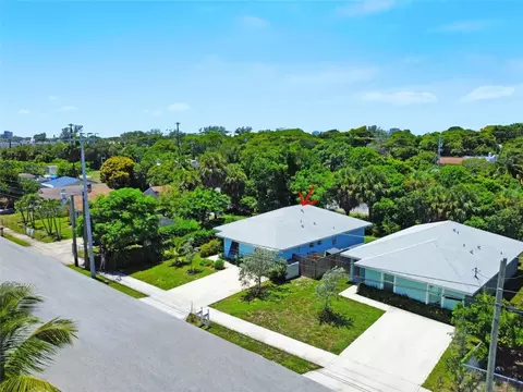 3115 Pinewood, West Palm Beach, FL 33407