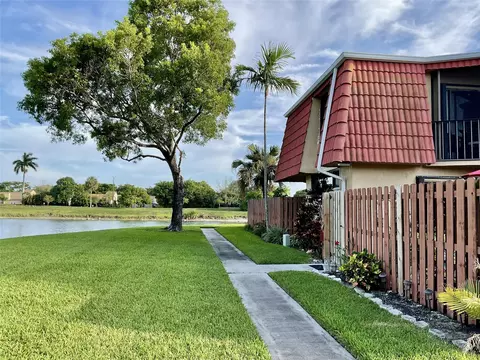 8376 Trent Ct #B, Boca Raton, FL 33433