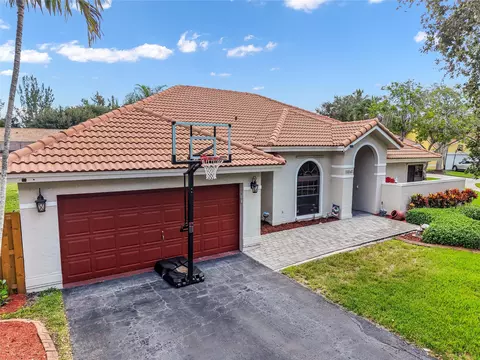 11041 NW 18th Mnr, Plantation, FL 33322