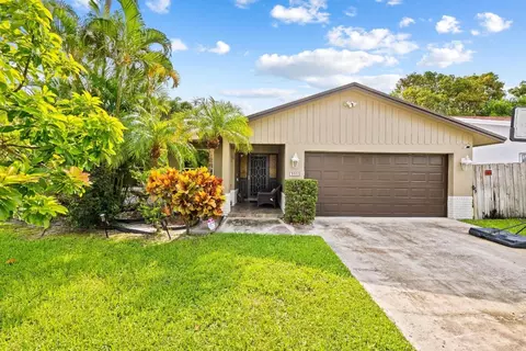 350 SW 32nd, Deerfield Beach, FL 33442