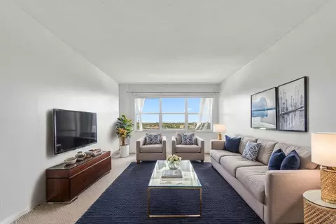 2555 NE 11th #804, Fort Lauderdale, FL 33304