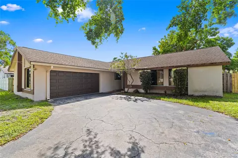 711 SW 95th Ter, Pembroke Pines, FL 33025