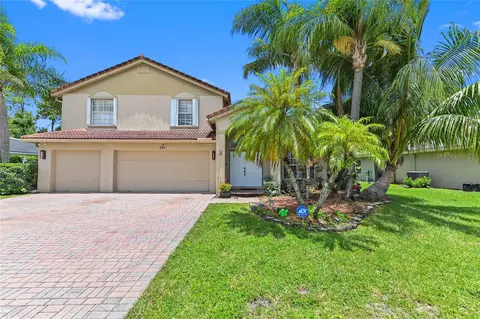 225 Park Rd N, Royal Palm Beach, FL 33411