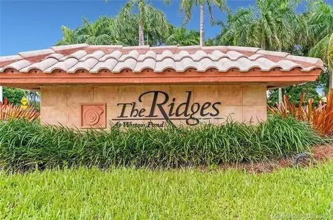 4153 Pine Ridge Ln, Weston, FL 33331