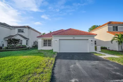 9157 Magnolia, Davie, FL 33328