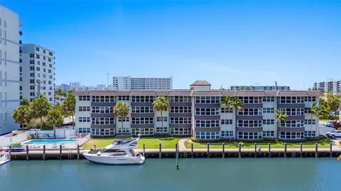 3121 NE 51st #303E, Fort Lauderdale, FL 33308