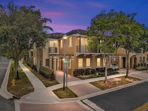 4447 Arabian #4447, Davie, FL 33328