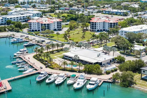 1998 W Overseas Hwy #A-4, Marathon, FL 33050