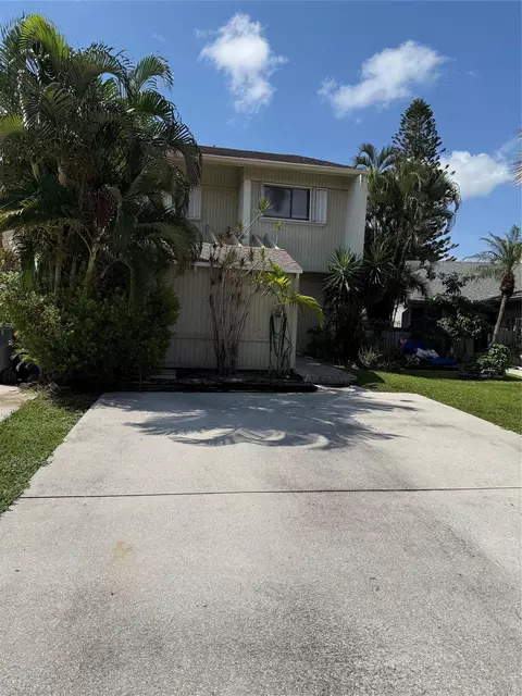 12400 Westhampton Cir #-, Wellington, FL 33414