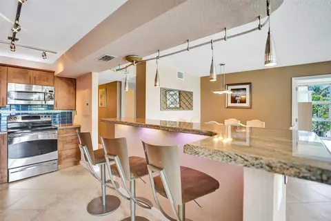 531 N Ocean Blvd #411, Pompano Beach, FL 33062