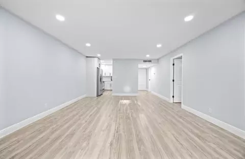6061 N Falls Cir #109, Lauderhill, FL 33319