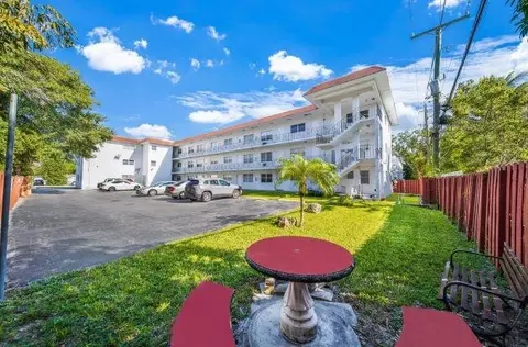 2420 Johnson #107, Hollywood, FL 33020