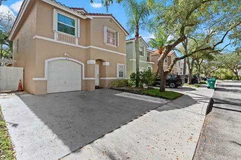 4035 Tree Tops, Hollywood, FL 33026
