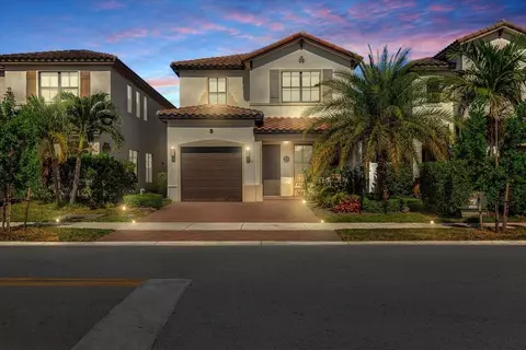 9872 W 34th Ln, Hialeah, FL 33018