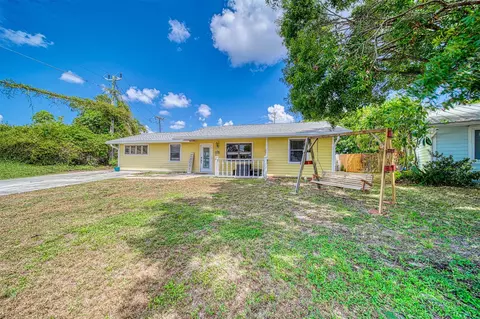 1489 NE 23rd Ter, Jensen Beach, FL 34957