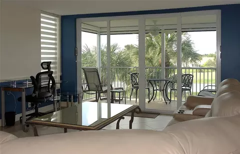 3970 Oaks Clubhouse #402, Pompano Beach, FL 33069