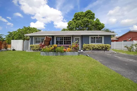 1951 NE 1st Way, Boynton Beach, FL 33435