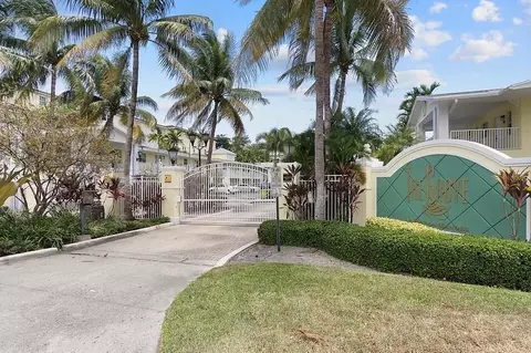 2660 NE 8th #105, Wilton Manors, FL 33334