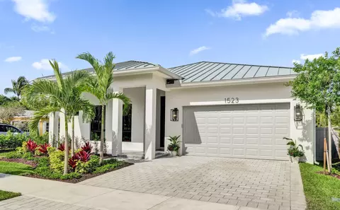 1523 NE 17th Way, Fort Lauderdale, FL 33304