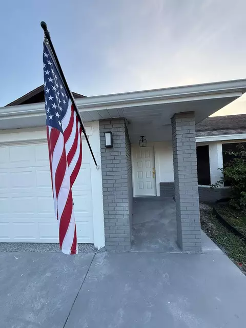 744 SW Carmelite St, Port Saint Lucie, FL 34983