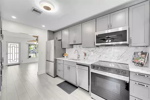 230 NW 52nd, Fort Lauderdale, FL 33309