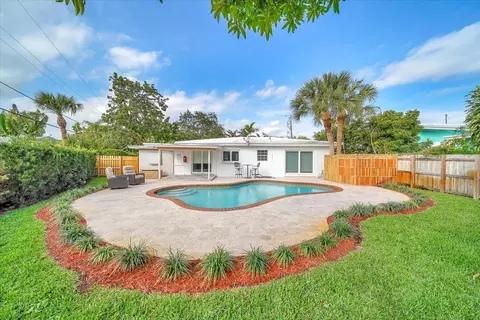814 SE 14th Ct, Fort Lauderdale, FL 33316