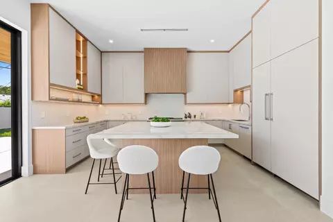 4516 NE 22nd Rd, Fort Lauderdale, FL 33308