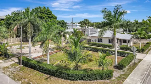 11 SW 11th Ave, Fort Lauderdale, FL 33312