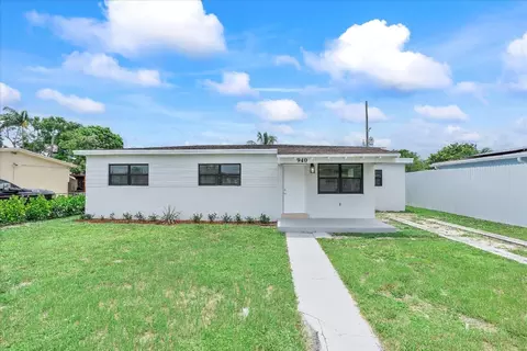 940 Oriental Blvd, Opa Locka, FL 33054