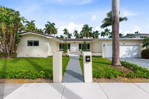 1255 Hollywood, Hollywood, FL 33019