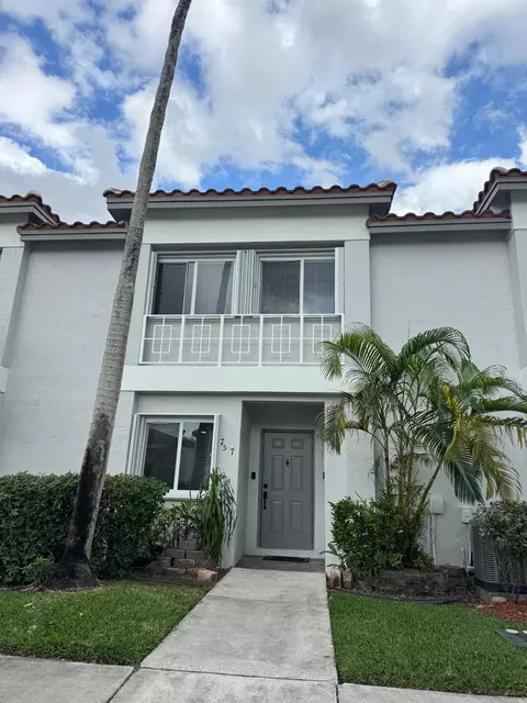 757 NW 208th Dr, Pembroke Pines, FL 33029
