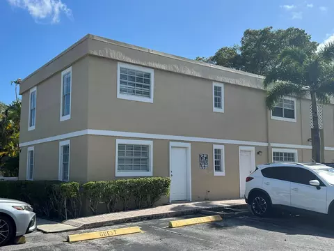 317 SE 11th Ave #D, Pompano Beach, FL 33060