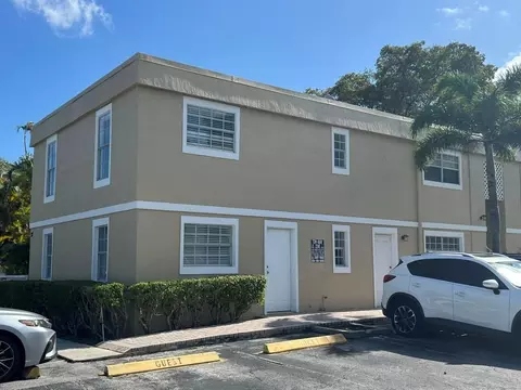 317 SE 11th #D, Pompano Beach, FL 33060