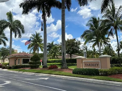 7755 Yardley #307, Fort Lauderdale, FL 33321
