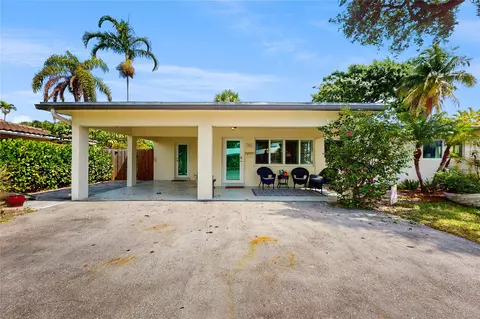 381 SE 6th Ct, Pompano Beach, FL 33060