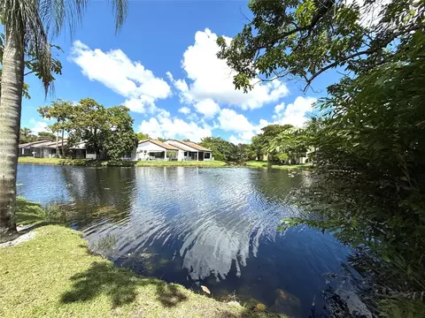 712 SW 88th #712, Plantation, FL 33324