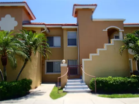 7820 NW 7th St #102, Pembroke Pines, FL 33024
