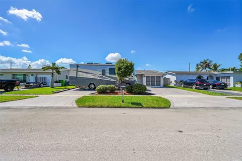 9060 NW 25th St, Sunrise, FL 33322