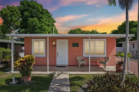 725 E 19th St, Hialeah, FL 33013