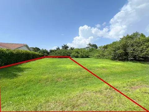 553 N 100th, Naples, FL 34108