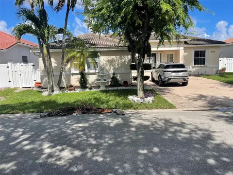 5374 SW 33rd, Fort Lauderdale, FL 33312