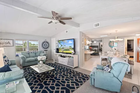 202 NW 52nd St, Pompano Beach, FL 33064