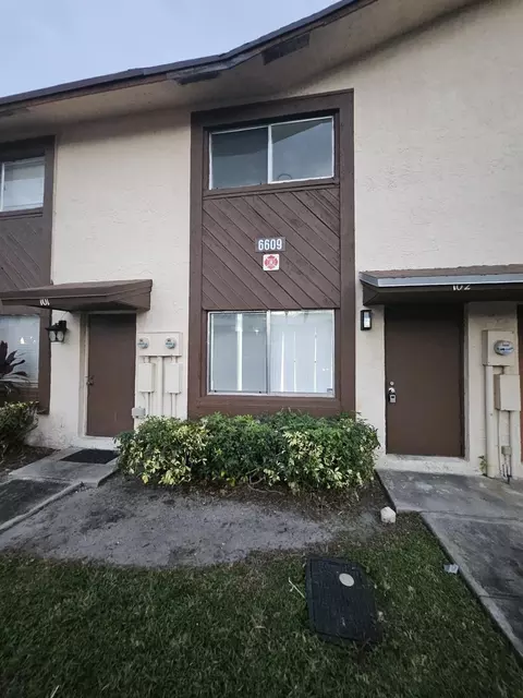 6609 Winfield #102-A, Pompano Beach, FL 33063
